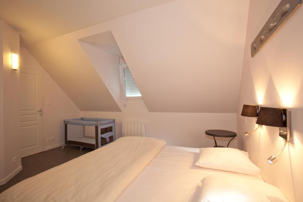 Residence Le Bois Flotte Merville-Franceville-Plage Quarto foto