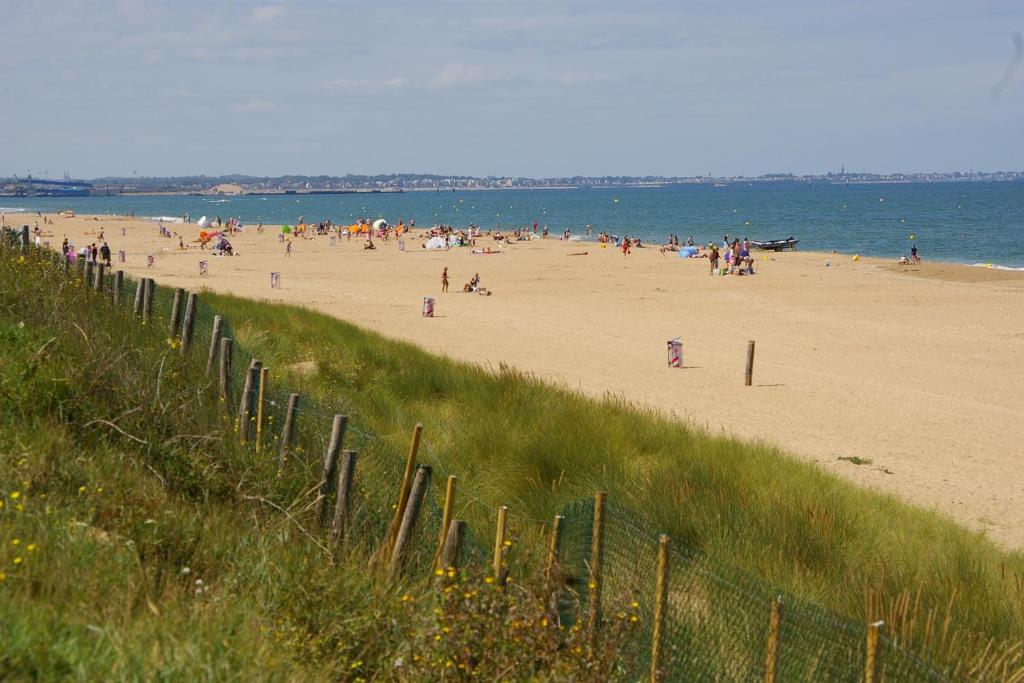 Residence Le Bois Flotte Merville-Franceville-Plage Exterior foto