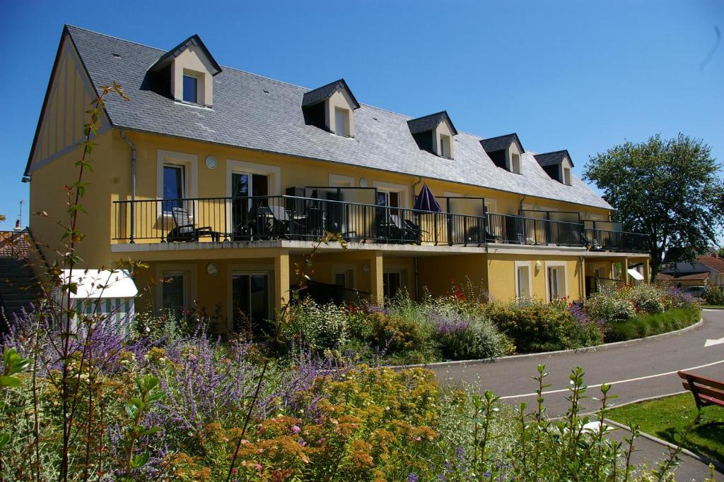 Residence Le Bois Flotte Merville-Franceville-Plage Exterior foto